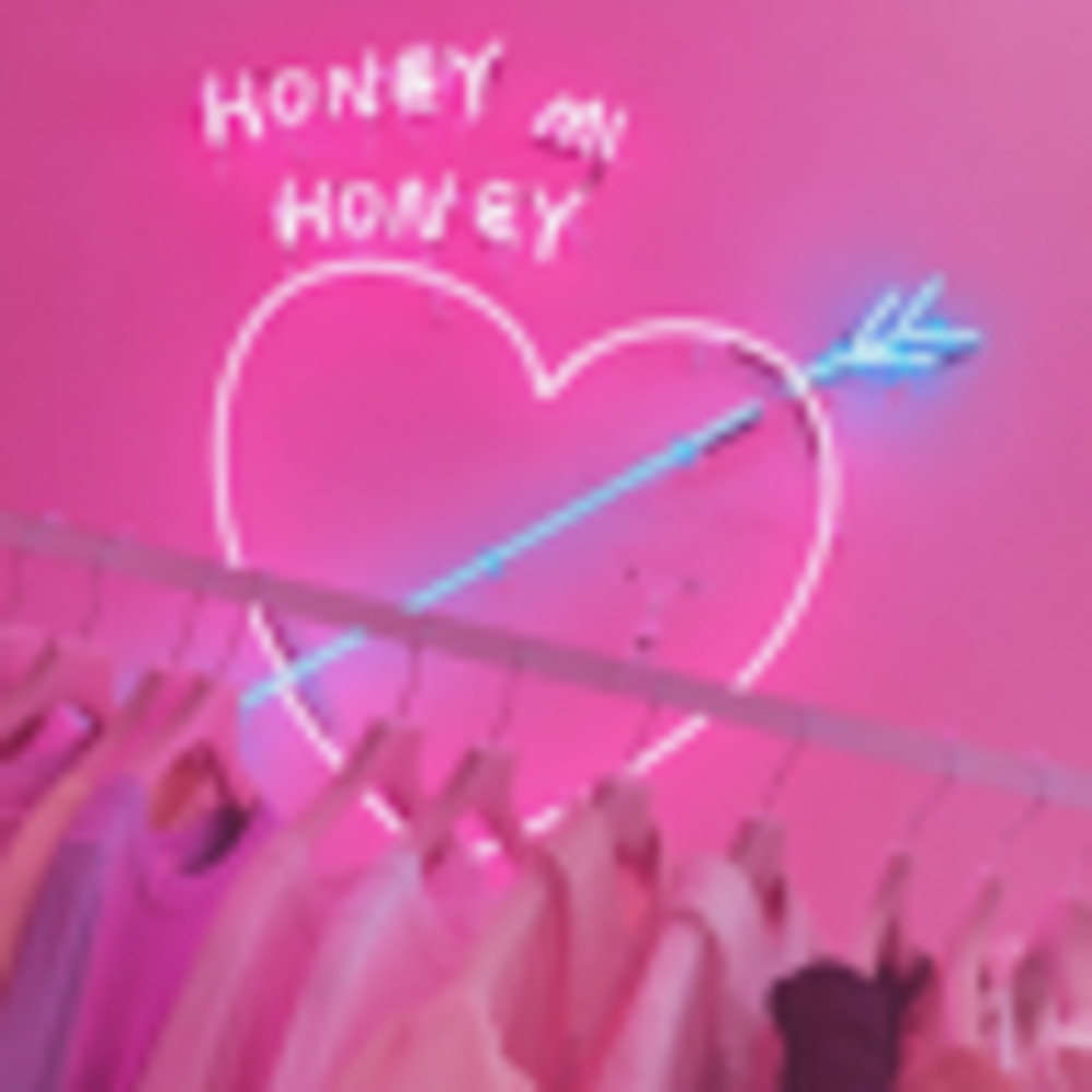 Meet your Posher, Yozhaman